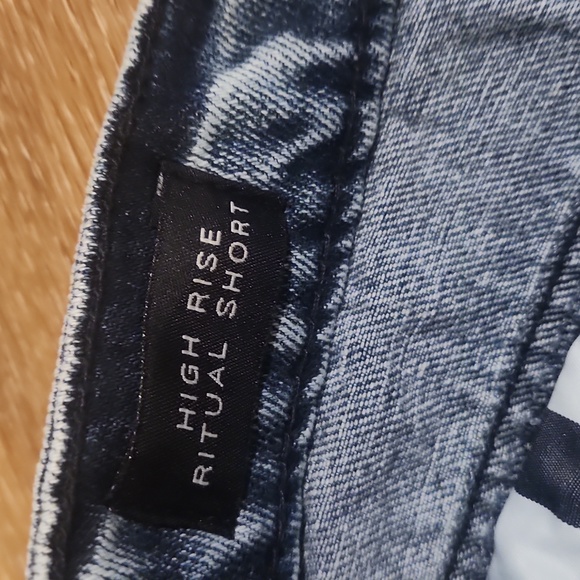 Habitual Kid High Rise Ritual Short - Picture 4 of 5